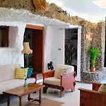 Casa Cueva Rural Trebola, Artenara * Juncalillo