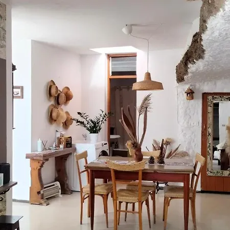 Casa Cueva Rural Trebola, Artenara Landhuis
