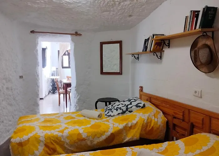 Casa Cueva Rural Trebola, Artenara 컨트리하우스