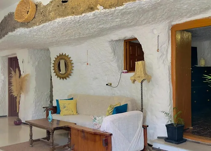 Casa Cueva Rural Trebola, Artenara 컨트리하우스 Juncalillo